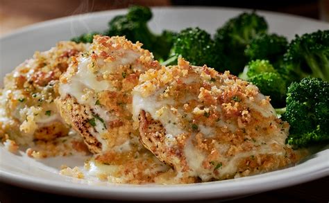 Parmesan Crusted Chicken | Lunch & Dinner Menu | LongHorn Steakhouse