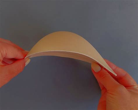High Quality Nude Foam Bra Inserts Pads Push Up Molded Bra Cups