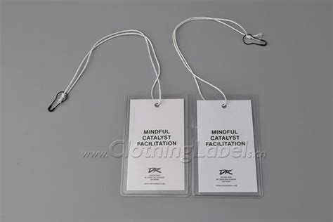 Plastic hang tags for fashion brands | ClothingLabels.cn