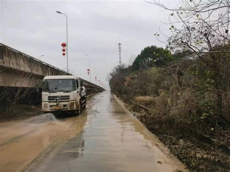 武汉东湖风景区城管“三严”举措加强春季扬尘管控