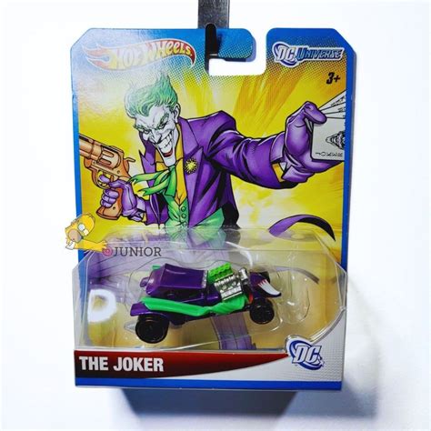 Hot Wheels Batman Coringa Mulher Maravilha Robin Pinguim Superman DC Universe Carrinho