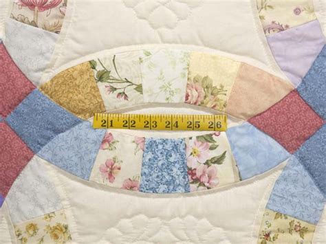 Queen Pastel Double Wedding Ring Quilt Hannahs Quilts