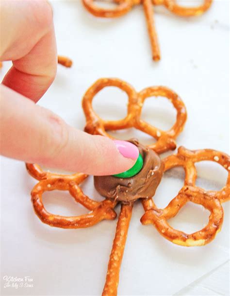 Shamrock Pretzels For St Patricks Day Kitchen Fun With My 3 Sons