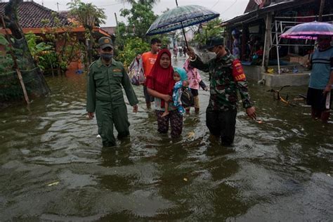 Banjir Rob Pekalongan Republika Online