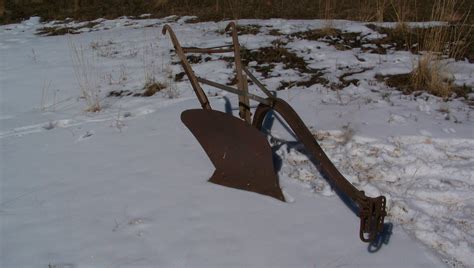 Antique Plow (2) – Grandpa's Barn