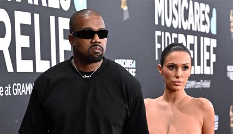 kanye ye wests wife debuts   grammys red