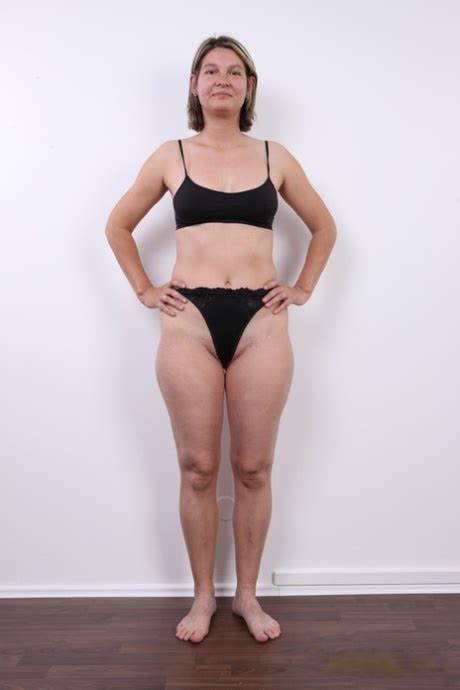 Dirty Blonde Mom Jaroslava Takes Off All Her Clothes For The First Time Coedcherry