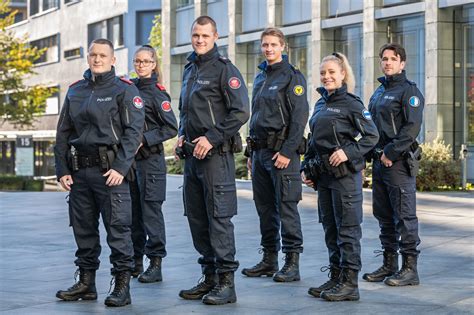 Zentralschweizer Polizeikorps Neue Polizeiuniform Polizeinewsch