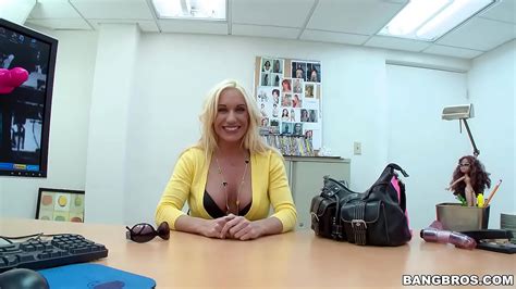 Kinky Milf Se Fait Ramoner Xvideos