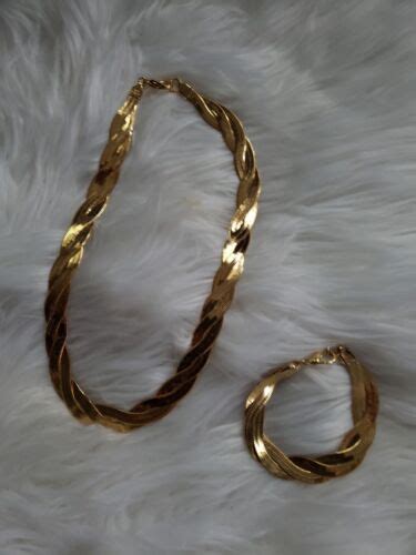 Vintage Avon Gold Twist Necklace Bracelet Set Gem