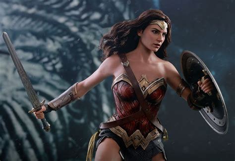 Toyhaven Hot Toys MMS450 1 6th Scale Justice League Wonder Woman 12 Inch Collectible Figure
