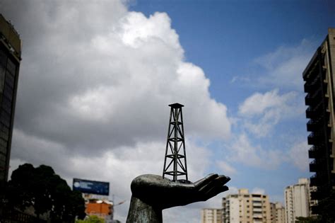 Venezuelas Oil Exports Fall 8 In April Amid Quality Linked Delays Data Reuters