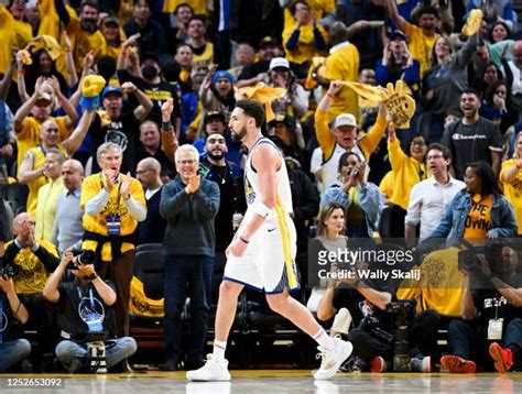 Nba Crowd Photos And Premium High Res Pictures Getty Images