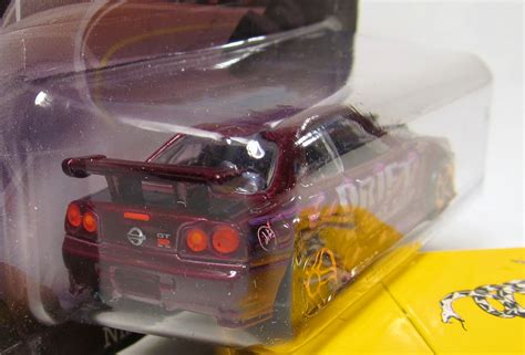 Hot Wheels Nissan R Road Trippin