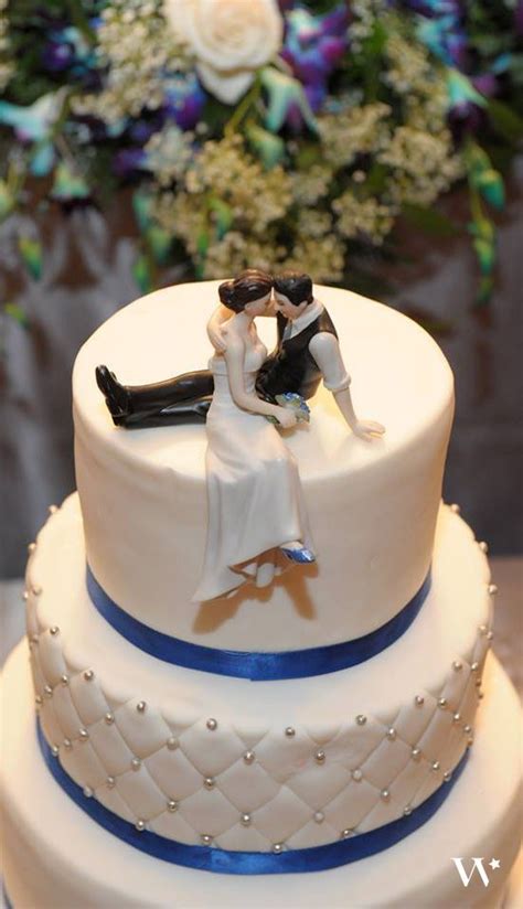 The Complete Guide to Wedding Cake Toppers: Unique Ideas & Tips