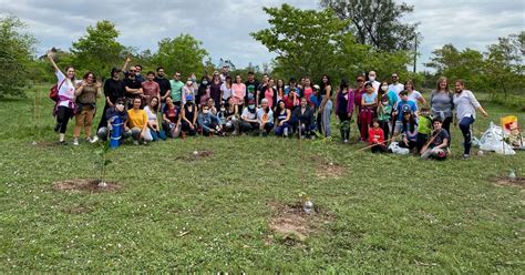 La Naci N Voluntarios Plantan Rboles En El Parque U Guasu Este