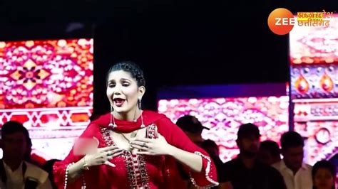 Hariyanvi Dancer Sapna Chaudhary Stage Hot Dance Red Suit Video 2 Paat Koi Koi Mane Bacha Lo Re