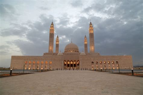 جامع السلطان قابوس بنزوى سلطنة عمان