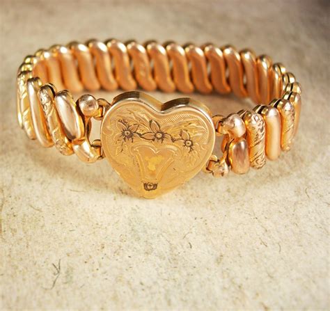 Antique Rose gold Victorian bracelet Heart locket vintage bracelet Sweetheart - Bracelets