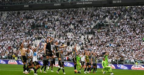 Juventus Bilancio In Rosso Per Milioni E La Consob Ha Aperto Un