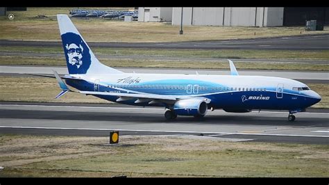 Alaska Airlines Boeing 737 800 N512as Boeing House Livery Takeoff ...