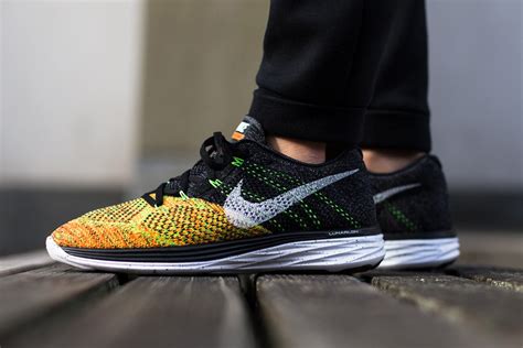 Nike Flyknit Lunar 3 "Black/Total Orange" | SBD