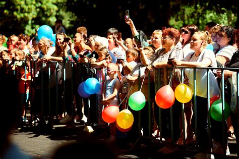 Sute De Copii S Au Distrat De Ziua Lor La Evenimentul Organizat De