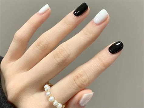 Bộ sưu tập Mẫu nail trắng trơn Kiểu dáng đơn giản tôn lên vẻ đẹp tinh tế