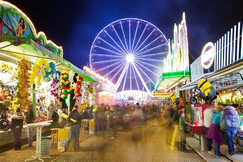 Hd Wallpaper Crowd Of People Standing And Buying Stuff At The Carnival