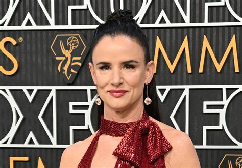 Juliette Lewis Emmy Red Carpet Look