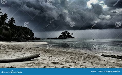 Seychelles stock image. Image of cloudy, seychellen, dark - 65617729