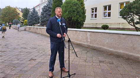 Laptopy Dla Uczni W I Nauczycieli Elementem Cyfryzacji Polski Radio