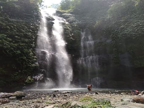 Paket Wisata Air Terjun Sekumpul Sewa Mobil Cosmo Bali Tour