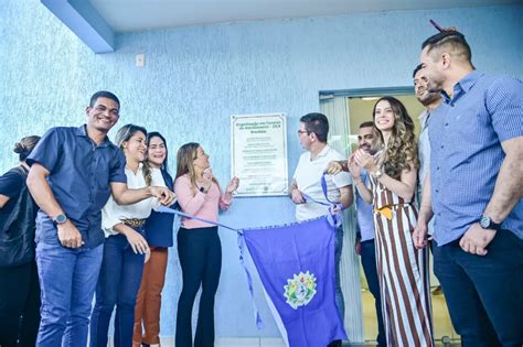 Oca é inaugurada em Brasiléia e governo assina ordem de serviço para