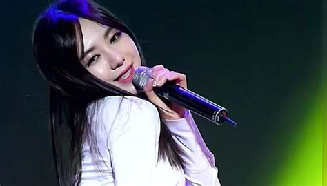 Aoa Mina Miniskirt Fancam By Pierce