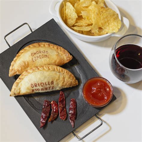 La Tradicion Empanadas 1