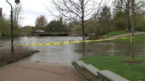 Chicago Weather Heavy Rain Floods Streets Across Area