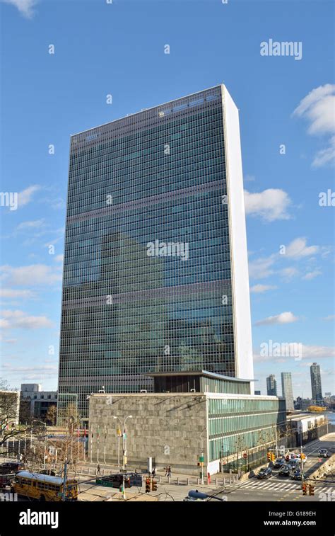 UN Headquarters Building Stock Photo - Alamy