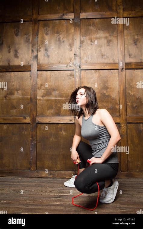 Brunette Girl Athlete Beauty Hi Res Stock Photography And Images Alamy