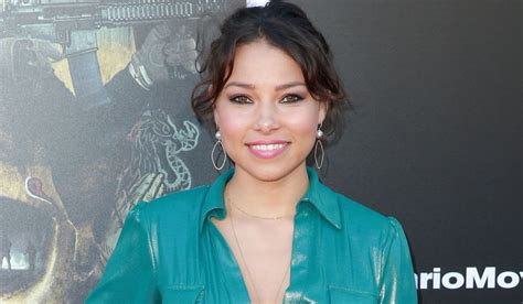 Jessica Parker Kennedy - Biography, Height & Life Story | Super Stars Bio