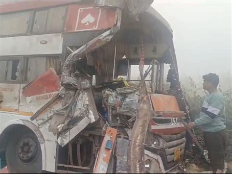 A Fierce Collision Between Roadways And Double Decker Bus रोडवेज और डबल डेकर बस में हुई भीषण