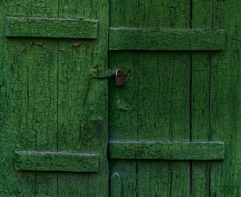 Viejas Persianas Verdes Cerradas Con Pintura Agrietada Primer Plano