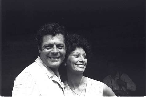 Marcello Mastroianni E Sofia Loren Tsuru Flickr