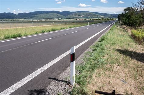 Opravili Sme Rekordne Dlh Sek Cesta Medzi Malackami A Pernekom Je