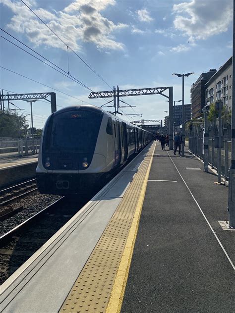 Elizabeth Line Class 345 015 Hayes And Harlington Flickr