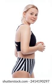 Adolescentes bikini résultats mille dimages libres de droits de photos de stock et d