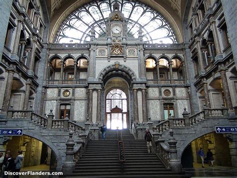 Pictures of Antwerp Central (Antwerpen-Centraal) Railway Station.