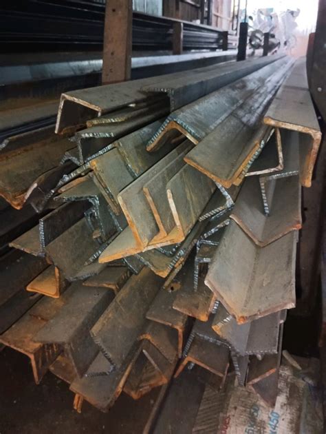 Thickness Mm V Shape L Shaped Mild Steel Angle For Fabrication At Rs