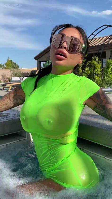 Watch Brittanya Razavi Pool Solo Cambrotv Porn Porn Video NudeSpree