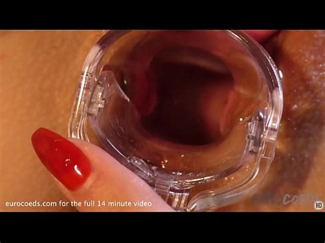 kinky gyno creative porn diminuto enorme coño estirado abierto durante la masturbación XVIDEOS